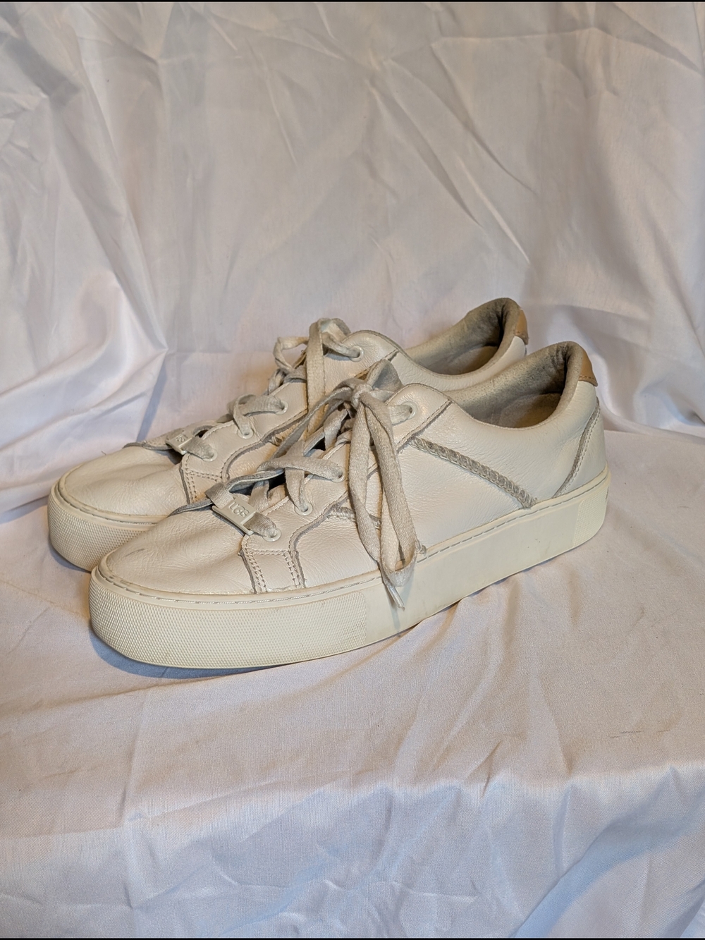 UGG Dinali Cream Leather Platform Sneaker.